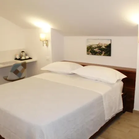 De Ruschi Bed & Breakfast