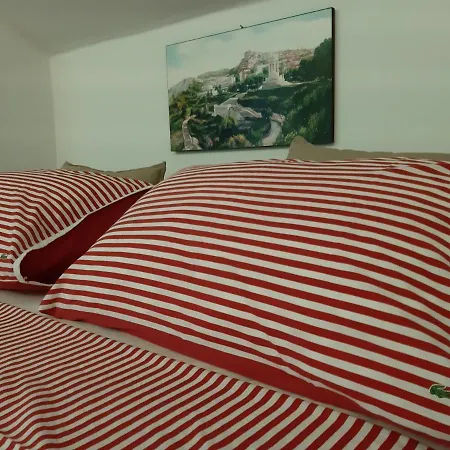 Panzió De Ruschi Montacuto