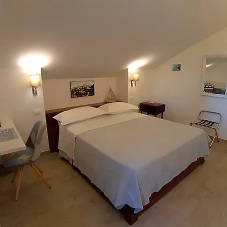 De Ruschi Bed & Breakfast 4*